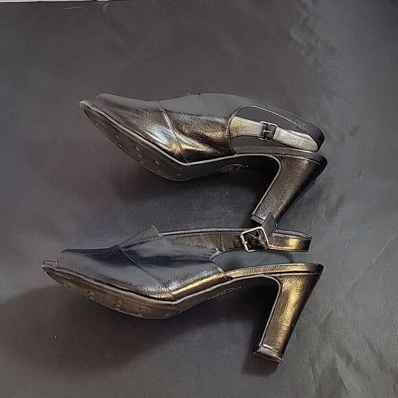 LIFETRIDE WOMEN"S CARINE PEEP TOE BLOCK HEEL OPEN TOE SANDAL - Picture 8 of 15